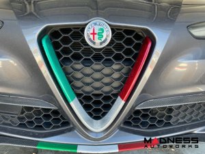 Alfa Romeo Giulia Front V Shield Grill Frame - Carbon Fiber - Italian Theme - Feroce Carbon Alfa Romeo Giulia Front V Shield Grill Frame - Carbon Fiber - Italian Theme - Feroce Carbon